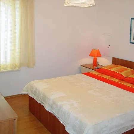 Annamaria Dubrovnik